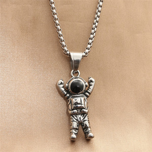 Collar con colgante de astronauta yunnique de acero inoxidable para hombre, joyería de moda estilo Punk Retro de dibujos animados, 280553 - Product Image 1