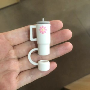 Couvre-pailles réutilisables anti-poussière en forme de fleur colorée pour pailles à boire - Product Image 3