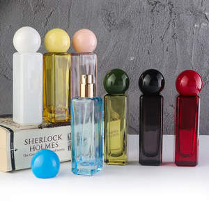 ขวดน้ำหอมแก้วทรงสี่เหลี่ยมใส ดีไซน์ใหม่ ขนาด 30 มล. 50 มล. แบบหนา รีฟิลได้ พร้อมฝาเกลียวปิดสนิท - Product Image 6