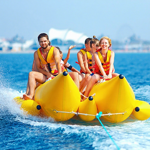Bateau gonflable de type banane en PVC de qualité commerciale, tractable, pour 6 personnes, avec pistolet à eau. - Product Image 1