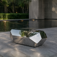 Sculpture géométrique en acier inoxydable sur mesure de haute qualité, adaptée aux espaces commerciaux et aux jardins extérieurs