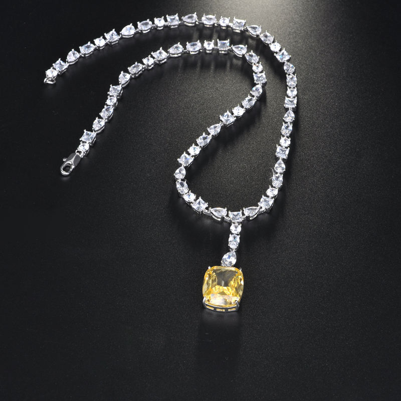 สีเหลือง