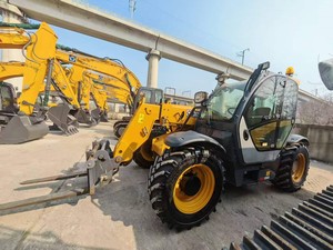 Sollevatore Telescopico XT3507K XC6-3507K 3.5T 7m con Forche per Pallet e Cestello per Lavori Aerei - Product Image 5