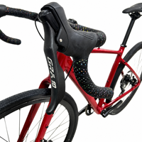 Vélo de Gravel SpiritX Scout D9 pour Hommes et Femmes, Idéal pour le Trajet Quotidien et l'Aventure, Cadre en Aluminium 700c, Guidon Droit, 1x10 Vitesses, Freins à Disque Mécaniques