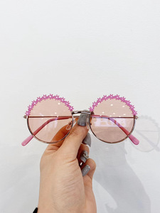 2022 moda bambini montatura in metallo <span class=keywords><strong>occhiali</strong></span> <span class=keywords><strong>da</strong></span> sole ragazze ragazzi fiore tonalità per bambini <span class=keywords><strong>occhiali</strong></span> <span class=keywords><strong>da</strong></span> sole UV400 <span class=keywords><strong>occhiali</strong></span> <span class=keywords><strong>da</strong></span> sole estivi <span class=keywords><strong>da</strong></span> spiaggia - Product Image 6