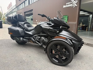Motocyclette d'occasion, cruiser, marque canadienne Can-Am <span class=keywords><strong>Spyder</strong></span> F3L, noire, modèle 2023, 8700 km, CA - Product Image 3