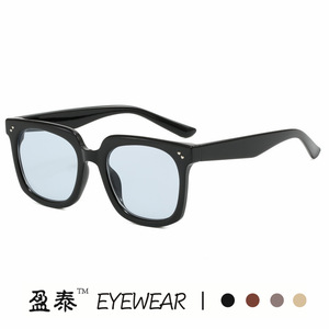 <b>Sunglasses</b> Square Frame UV400 PC Material <b>Black</b> <b>Heart</b> Shape Women's Fashion Street Style - Product Image 4