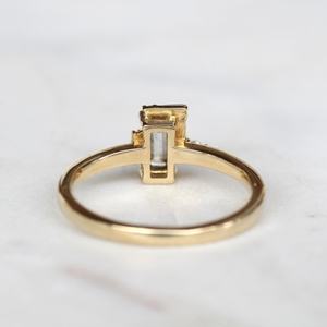 Anillo de Moissanita Chapado en Oro con Diamante de Corte Redondo, Joya de Plata 925 con Diseño de Joyería Permanente - Product Image 4