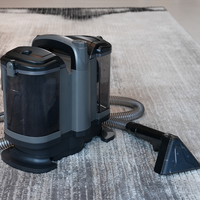Aspirateur à main pour nettoyage des taches sur les canapés et les tapis, avec fonction de pulvérisation d'eau