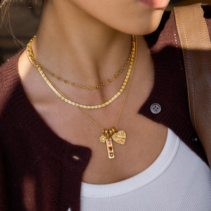 Collana con <span class=keywords><strong>Cuore</strong></span> a Margherita in Acciaio Inossidabile 316 Placcato Oro 18K per la Festa <span class=keywords><strong>della</strong></span> <span class=keywords><strong>Mamma</strong></span>, Certificazione CE, Regalo per Signore - Product Image 4