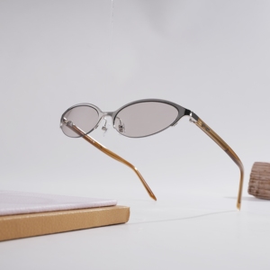 Gafas de Sol Metálicas Ovaladas Delgadas al por Mayor, con Logotipo Personalizado, Estilo Vintage Ojo de Gato, Media Montura, para Mujer, Moda Wen - Product Image 1