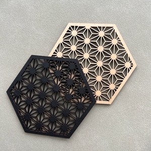 <span class=keywords><strong>Gravure</strong></span> <span class=keywords><strong>et</strong></span> découpe Sous-verre hexagonal en <span class=keywords><strong>bois</strong></span> Décoration de table Artisanat Sous-verre creux au laser en <span class=keywords><strong>bois</strong></span> naturel - Product Image 5