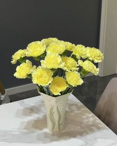 批发热卖康乃馨黄色教师节母亲情节切花办公室花 - Product Image 2