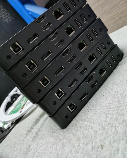 D3100 USB3.0 Universal Docking Station Computer Notebook Expansion 3-screen Display Hub 5-8 Ports in Stock