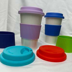Ensemble couvercle et manchon en silicone anti-brûlure, antidérapant, résistant à la chaleur, anti-poussière, couvercle d'étanchéité pour gobelet à café réutilisable - Product Image 1