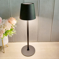 Lampe de table rechargeable sans fil 1200-5000mAh à piles 3 couleurs à gradation continue pour chambre de restaurant