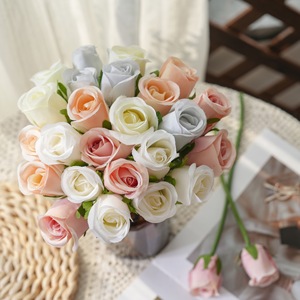 CallaFloral Ramo de Rosas Artificiales Rosa Claro Champán Blanco Decoración Interior Manualidades para Bodas PJ1068 - Product Image 1