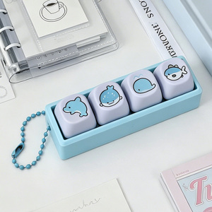 พว<span class=keywords><strong>ง</strong></span>กุญแจรูปปลาวาฬสีฟ้าพาสเทลแบบการ์ตูน พกพาสะดวก บรรเทาความเครียด ตกแต่งโต๊ะทำ<span class=keywords><strong>ง</strong></span>าน - Product Image 5