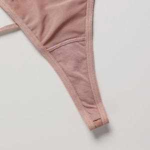 Culotte string ultra-fine en satin tricoté avec dentelle unie pour femme, bretelles latérales sexy, taille basse, lingerie douce et extensible – Vente en gros - Product Image 4