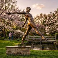 Sculpture de danseur masculin nu dynamique en bronze antique pour jardin botanique, art aquatique, paysage, statue en bronze