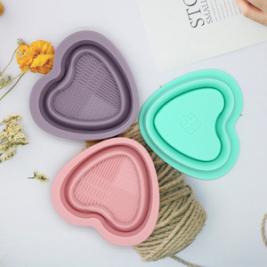 Heart Shape Silicone Makeup Brush Cleaner Mat Foldable Cosmetic Washing Scrubber Bowl Cleaning Pad for Sponge Powder Puff Tool - Product Image 6