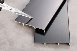 قاعدة جدارية حديثة من الفولاذ المقاوم للصدأ 304 بطول 15 سم مع شريط زخرفي بتصميم حرف U وتصميم مخفي لشريط البطاقات - Product Image 5