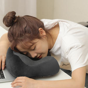 Almohada de Viaje en Forma de U con Espuma Viscoelástica, Color Gris Oscuro, Almohada de Soporte Portátil para Viajes en Avión, Oficina y Siesta - Product Image 2