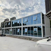 Maison modulaire de haute qualité, maison préfabriquée moderne de luxe avec murs en verre panoramiques pour usage résidentiel et professionnel