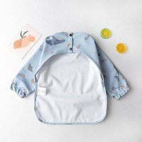 Oem/odm nouveauté bavoirs pour bébé manches longues bavoirs pour bébé réutilisables en polyester étiquette personnalisée tablier de bébé imperméable pour manger