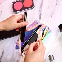 Sac à cosmétiques personnalisé pour femmes, fermeture éclair, PVC, écologique, PU, portable, imperméable, holographique, arc-en-ciel, tendance, lettre