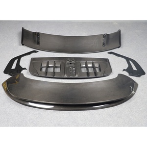 Panel Decorativo Trasero Vertical de Fibra de Carbono Seca para Actualización de Coche Estilo 2020-2024, Nuevo, Compatible con 911 992 - Product Image 1