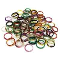 Bagues en pierres précieuses facettées de tailles aléatoires, bagues en agate naturelle de couleurs mélangées pour la vente en gros de bijoux