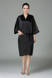 Bata de Peluquería Color Gris Plateado con Logotipo Personalizado, Kimono para Salón de Belleza, para Teñir y Cortar el Cabello, Bata Cómoda para el Cuidado de la Belleza para Clientes - Product Image 3