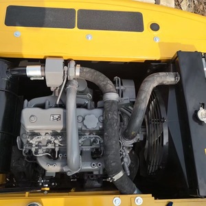 Excavatrice sur chenilles Volvo EC140DL d'occasion, 14 tonnes, hydraulique d'origine, en bon état, matériel de construction pour le terrassement, en stock - Product Image 6