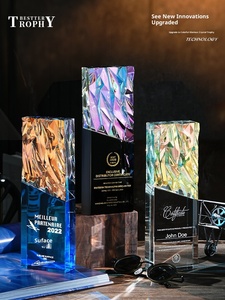 Piala kristal kaca rasa tinggi kustom cetakan Digital ramah lingkungan desain warna-warni kreatif staf luar biasa Perusahaan - Product Image 3