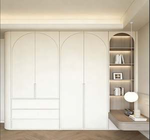 Ensemble de garde-robe BALOM personnalisé avec étagères ouvertes, unités de tiroirs fermés et rails suspendus pour vêtements et accessoires - Product Image 5