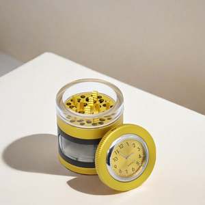 Broyeur à herbes manuel en alliage d'aluminium, moulin à épices en métal, broyeur à épices, vente en gros en Chine - Product Image 2