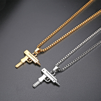 Collier pendentif en forme de mitraillette UZI en acier inoxydable plaqué or 18 carats, bijoux de mode pour hommes et femmes