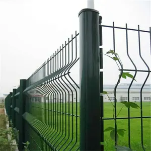 聚氯乙烯涂层3D V弯曲弯曲花园农场焊接丝网面板围栏网可持续