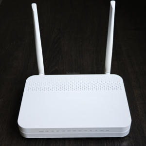 ไฟเบอร์เดียวสำหรับอินเทอร์เน็ตทีวีและโทรศัพท์ ZC-521X6T GPON ONT 4GE 1TEL 1CATV MTK WiFi6 Easy Mesh - Product Image 2