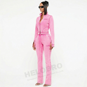Set Due Pezzi per Donna con Logo Personalizzato OEM, Nuova Tendenza: Giacca con Zip e Felpa Corta Rosa con Effetto Vintage Acid Wash - Product Image 2
