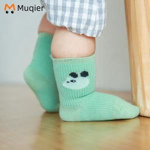 Chaussettes courtes en coton uni pour enfants, chaussettes en maille pour bébés, chaussures-chaussettes très vendues - Product Image 3