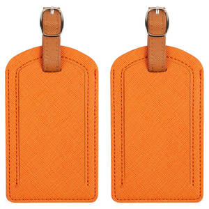 Étiquette de bagage en cuir avec insert de carte personnalisé, style à rabat traditionnel, cadeau de voyage pour lui, étiquette de bagage en cuir faite à la main - Product Image 1