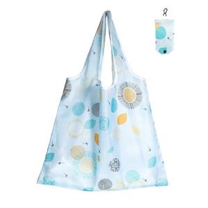Sacs cadeaux de Noël et d'Halloween, grande capacité, réutilisables, personnalisables, imperméables, en polyester, avec des motifs de dessins animés, couleurs personnalisables, sacs fourre-tout pliables - Product Image 1