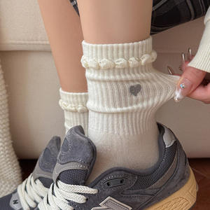 Chaussettes blanches pour femmes, nouvelle collection automne 2026, avec broderie, dentelle, motif lettres en relief, tricotées, antibactériennes, personnalisables - Product Image 1