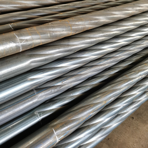 Lampioni LED Personalizzati con Pali Zincati, Grafica e Testo Personalizzati, <span class=keywords><strong>Palo</strong></span> Decorativo a Fiore, Produzione in Fabbrica - Product Image 1