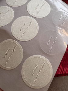 Pegatinas Blancas Básicas en Relieve 3D para Proyectos de Manualidades, Creación de Tarjetas y Sellado de Regalos - Product Image 4