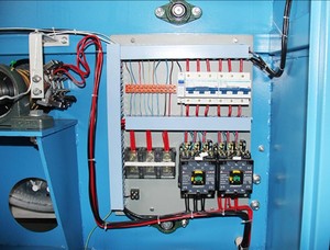 Fers à repasser plats industriels de 3000 mm, <span class=keywords><strong>machine</strong></span> à repasser les draps commerciaux avec correction automatique de la bande transporteuse - Product Image 6