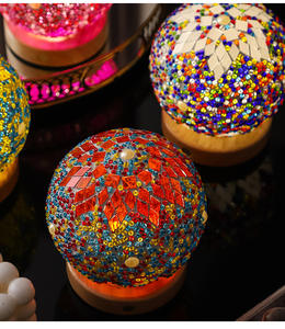 Maroc Style 3D Veilleuse Personnalisé Base En Bois Verre Saturne Cristal Coloré LED Mini Planétaire Mosaïque Rougeoyant Alimenté Par Batterie - Product Image 6