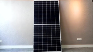Panel Solar Akcome HJT de Doble Vidrio Bifacial de Corte Medio, 380W 385W 390W 395W 400W, para Sistemas Solares - Product Image 5